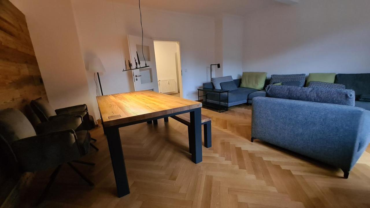Bunter Hirsch Ferienwohnung Im Garmischer Zentrum Екстер'єр фото