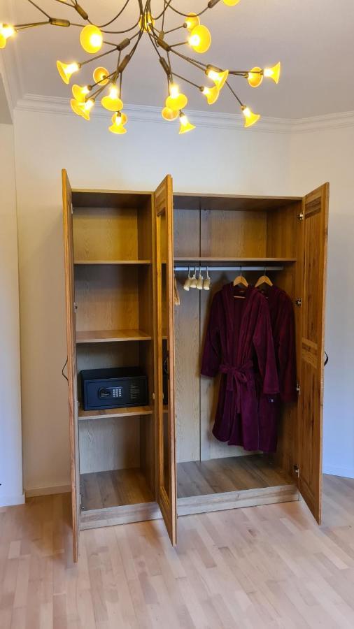 Bunter Hirsch Ferienwohnung Im Garmischer Zentrum Екстер'єр фото