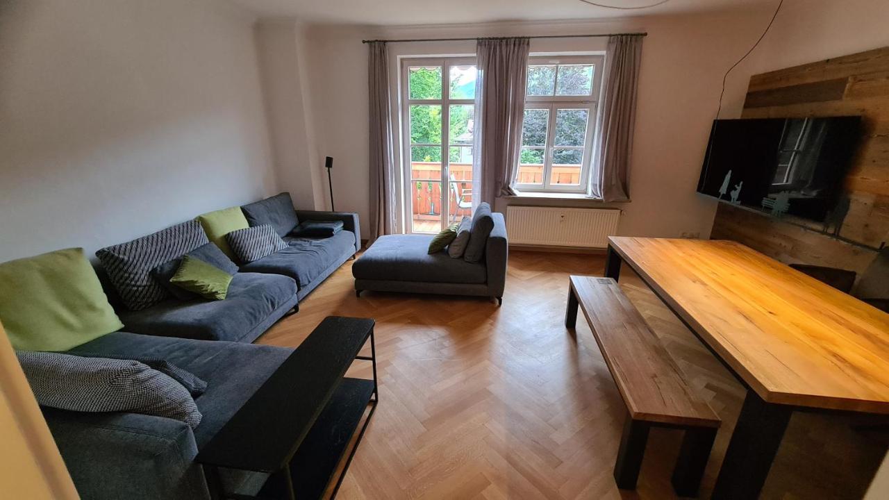 Bunter Hirsch Ferienwohnung Im Garmischer Zentrum Екстер'єр фото
