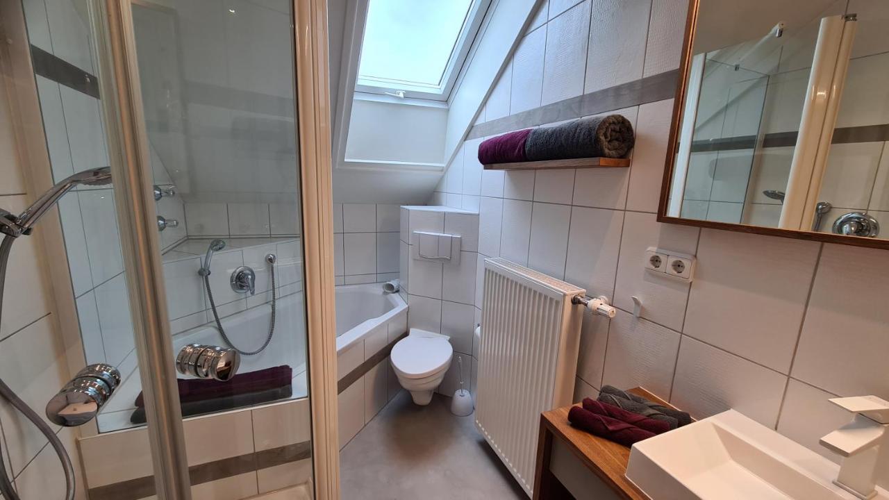 Bunter Hirsch Ferienwohnung Im Garmischer Zentrum Екстер'єр фото