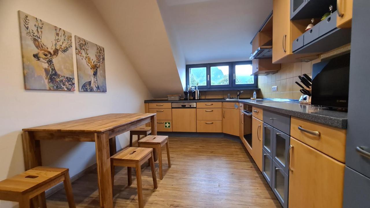 Bunter Hirsch Ferienwohnung Im Garmischer Zentrum Екстер'єр фото