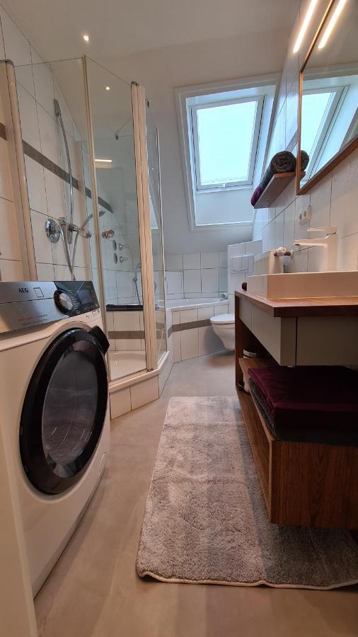 Bunter Hirsch Ferienwohnung Im Garmischer Zentrum Екстер'єр фото